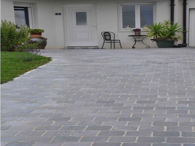 Pavé 15x15x5cm en pierre bleu Vietnam Tambouriné pièce