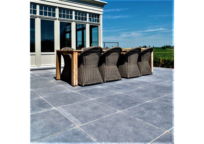 Carrelage . Dalle 40x40x2.5cm en pierre bleu Vietnam poncé et scié pièce