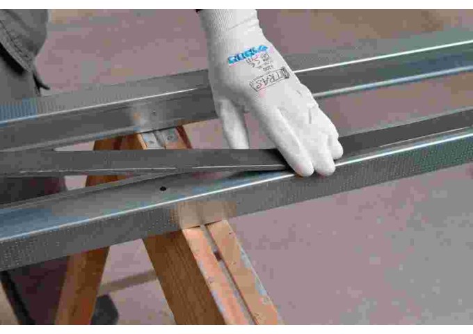 Bande Résiliante 70x3mm autocollante insonorisation Rouleau 30mètres